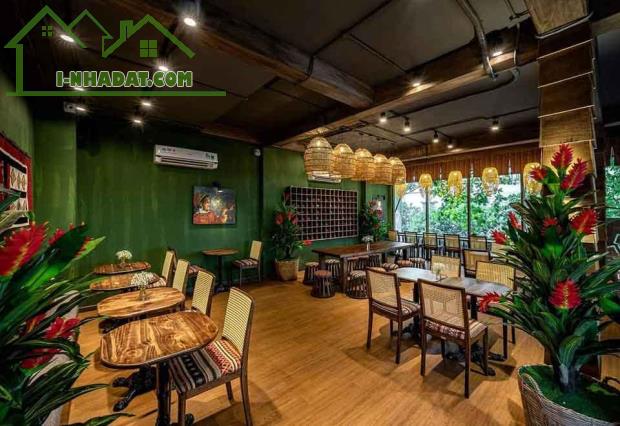 [KD Sầm Uất] Bán gấp nhà Phố Ngụy Như Kontum, 96m2X4T,MT 8m,giá 36.8 tỷ,vỉa hè,ô tô tránh