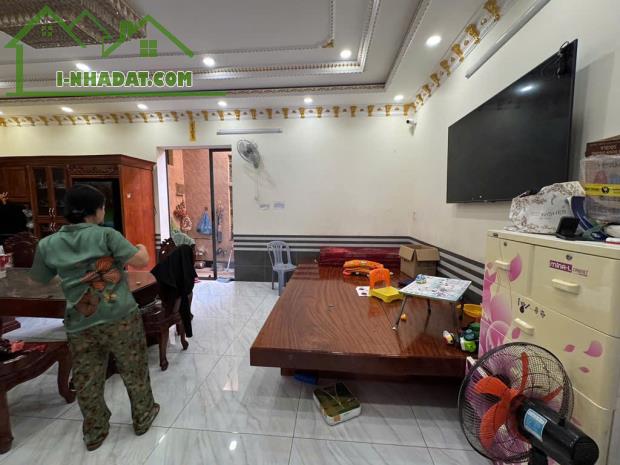 NHÀ MẶT TIỀN, NỞ HẬU, DT 217M2 (NGANG 8.08M), TĂNG NHƠN PHÚ A, QUẬN 9 - 3