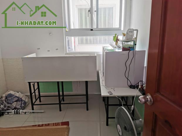 Cho Thuê Căn Hộ 64m2, 2 PN toà nhà (8X - Plus) đường Trường Chinh, Q12, khu dân cư đông - 3