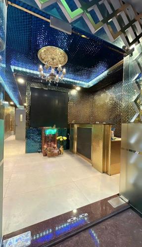 TÒA KARAOKE, LÔ GÓC, DT 285M²(11.8x25M), DÒNG TIỀN 80TR/THÁNG, LINH XUÂN, TP. THỦ ĐỨC - 1