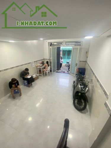 Nhà rộng ô tô đỗ cửa, Phú Thọ Hòa gần UB Quận, 3.9 tỷ