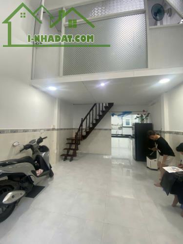 Nhà rộng ô tô đỗ cửa, Phú Thọ Hòa gần UB Quận, 3.9 tỷ - 1