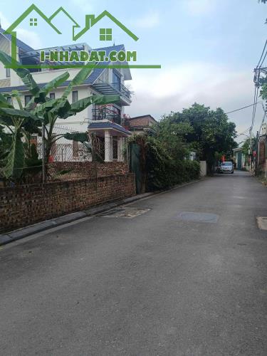 Bán thửa đất Thổ cư + Vườn tại Long Biên  cho bác nào cần DT rộng xây BT nhà vườn hoặc xưở