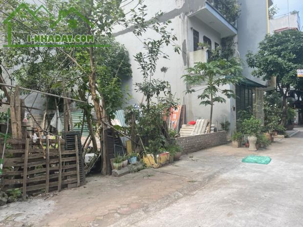 Đất đấu giá Thạch Bàn, mặt ngõ 561 Bát Khối, phân lô vỉa hè, dân cư đông đúc 75m2 - 14 tỷ - 1