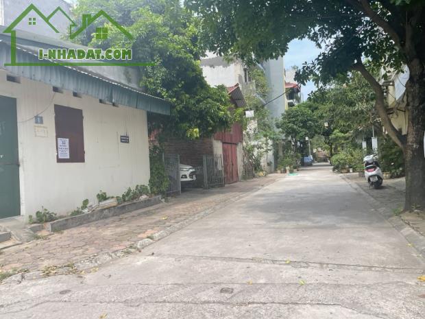 Đất đấu giá Thạch Bàn, mặt ngõ 561 Bát Khối, phân lô vỉa hè, dân cư đông đúc 75m2 - 14 tỷ - 3