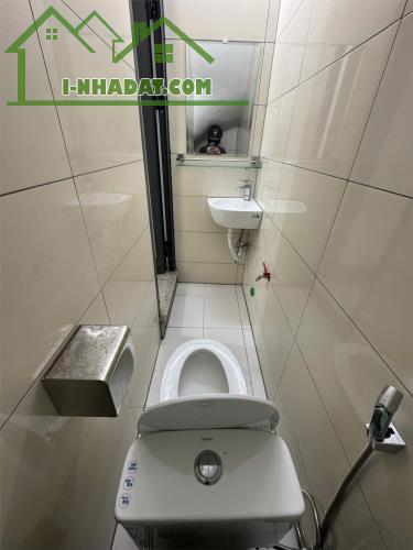 Chính chủ cho thuê tầng 1 kinh doanh tại Trần Quốc Hoàn, Cầu Giấy (oto, 1 nhà ra phố Phạm - 2