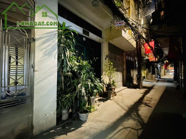 BÁN GẤP NHÀ NGỌC HỒI HOÀNG MAI 2 MẶT THOÁNG TRƯỚC SAU 56M GIÁ NHỈNH 8 TỶ - 2
