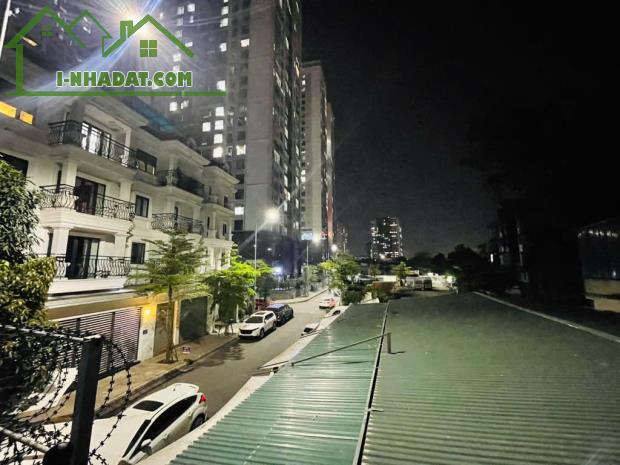 BÁN GẤP NHÀ NGỌC HỒI HOÀNG MAI 2 MẶT THOÁNG TRƯỚC SAU 56M GIÁ NHỈNH 8 TỶ - 4