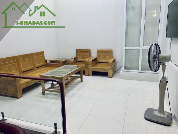 Cho thuê nhà Văn Cao, 4 phòng ngủ full đồ, DT: 55m2. - 3