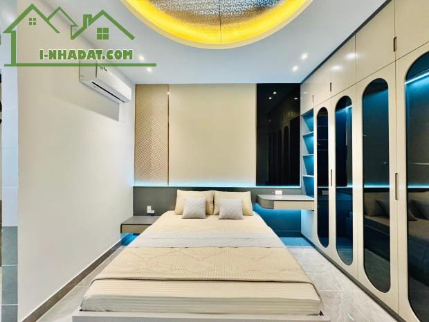 SIÊU PHẨM NHÀ PHỐ CAO CẤP XE HƠI NGỦ TRONG NHÀ, DT 56M2 3 LẦU 3TỶ8 THỦ ĐỨC - 4