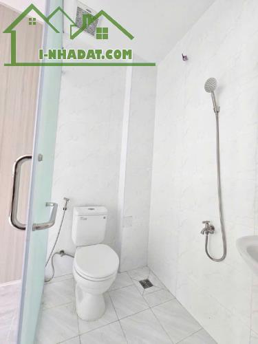 Nhà góc mới 3 tầng sát đường Nguyễn Duy P12Q8. Giá: 3.6 tỷ TL - 3
