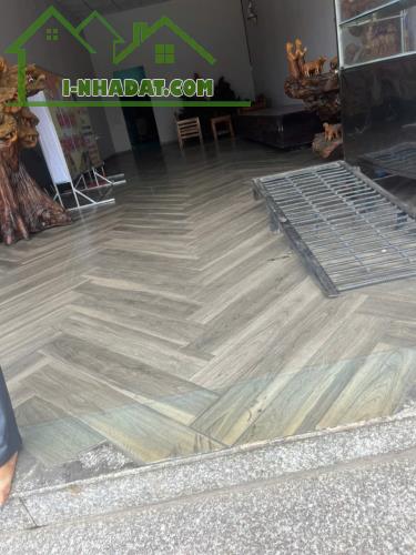 Bán nhà mặt tiền QL1A gần Bệnh Viện Thánh Tâm, Biên Hòa, 150m2, giá rẻ chỉ 9 tỷ 200. - 2