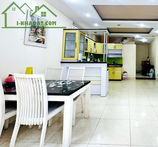 Cần bán gấp nhà đẹp 4 tầng Trương Công Định, 4.6x10m, 6.95 tỷ TL