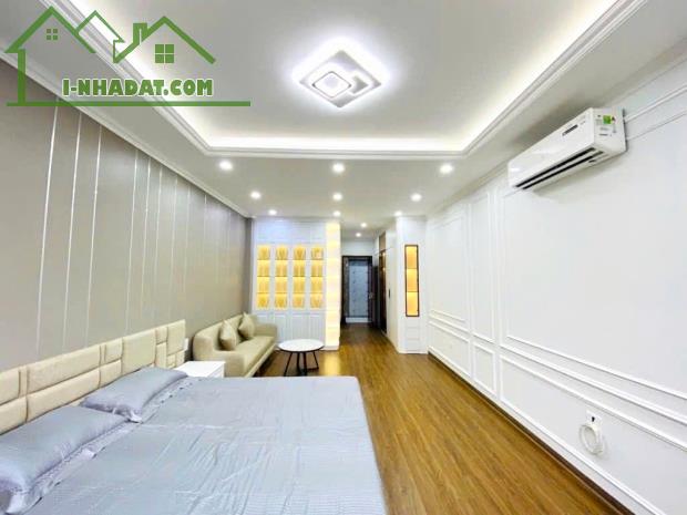 GẦN 50M, NHÀ 5 TẦNG LẠC LONG QUÂN CẦN BÁN , THOÁNG TRƯỚC SAU, GẦN BÃI ĐỖ XE Ô Tô, 9.2 TỶ - 2