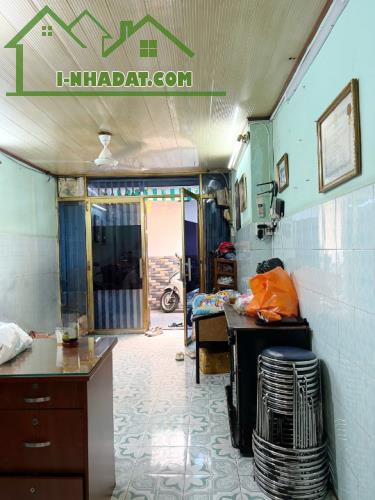 Nhà cũ 3 tầng sát đường Trần Phú P9Q5 - 1
