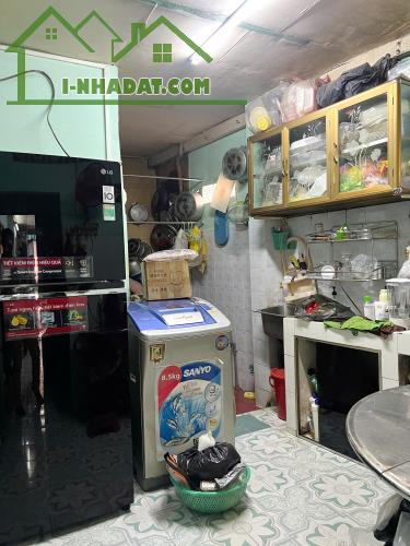 Nhà cũ 3 tầng sát đường Trần Phú P9Q5 - 2