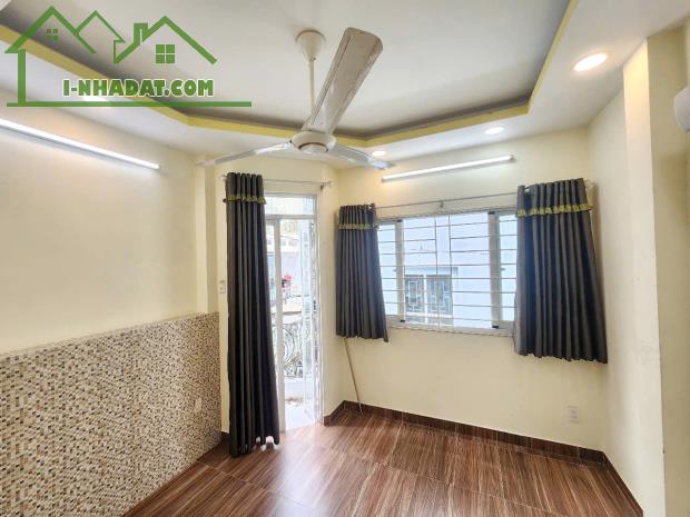 Nhà góc 4 tầng hẻm thông Nguyễn Trãi P2Q5. Giá 6.38 tỷ - 4