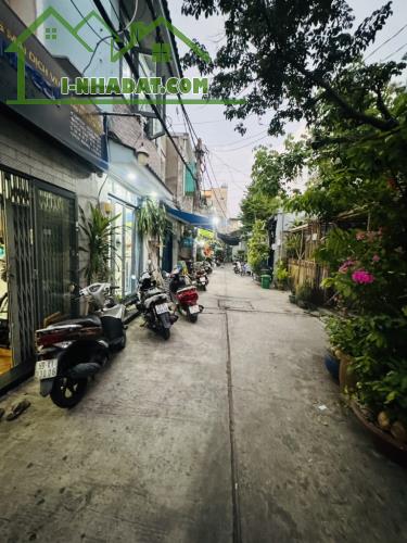 BÁN NHÀ - HẺM XE TẢI- LÊ VĂN QUỚI - BÌNH TÂN - 52M2 - 2 TẦNG - 3 PHÒNG NGỦ - 4.04 TỈ - 2