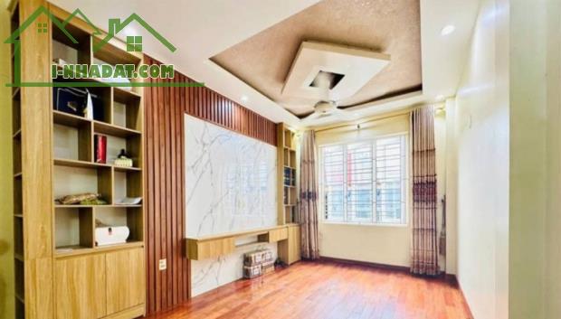 Bán nhà Đà Nẵng, Vạn Mỹ, Ngô Quyền, Hải Phòng. 4,5 tầng, 40m2, 3,25 tỷ. Ngang 3,6m, d2n - 1