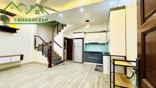 BÁN NHÀ NGỌC THUỴ-NHÀ ĐẸP VỪA TIỀN-Ô TÔ ĐỖ CỔNG-GIÁ 6TỶ NHỈNH  l - 1