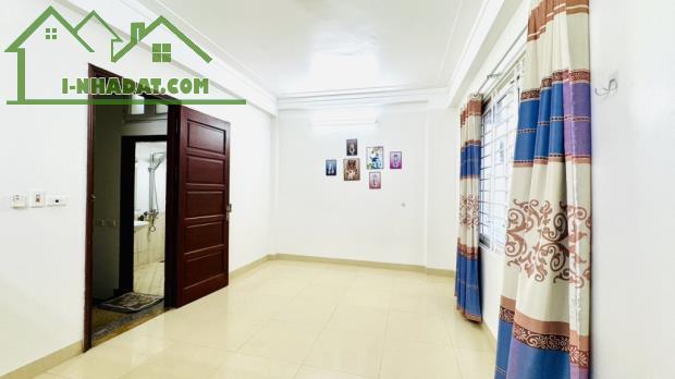 BÁN NHÀ NGỌC THUỴ-NHÀ ĐẸP VỪA TIỀN-Ô TÔ ĐỖ CỔNG-GIÁ 6TỶ NHỈNH  l - 3