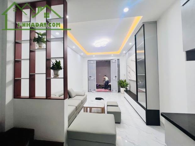 TT CẦU GIẤY  DT 35m - NGÕ NÔNG RỘNG - XUNG QUANH TOÀN TRƯỜNG ĐH LỚN