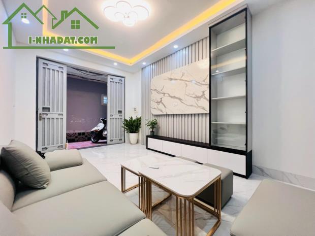 TT CẦU GIẤY  DT 35m - NGÕ NÔNG RỘNG - XUNG QUANH TOÀN TRƯỜNG ĐH LỚN - 2