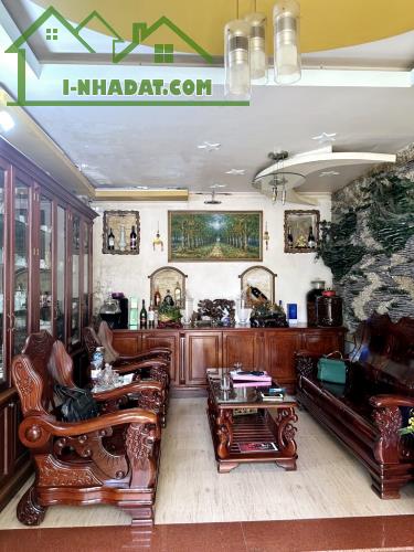 NGỘP BANK BÁN GẤP BIỆT THỰ 4 LẦU NGANG RỘNG 10M,HUỲNH TẤN PHÁT,Q.7 - - 1