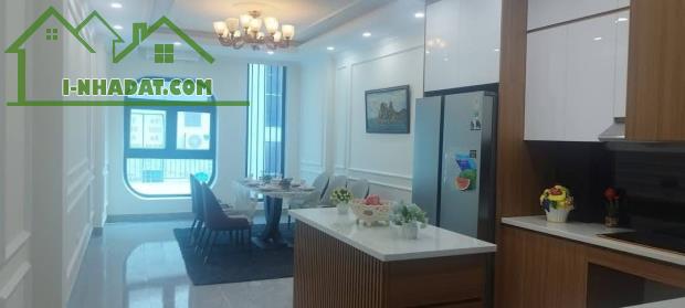 MẶT NGÕ NGUYỄN VĂN HUYÊN - 20M RA PHỐ - ÔTÔ VÀO NHÀ - GIÁ 19 TỶ - 2