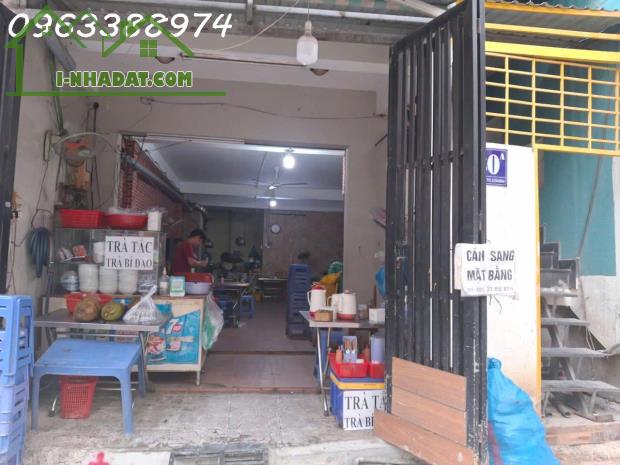 Cần Sang lại mặt bằng tại 180 Hoàng Hoa Thám, P 12, Quận Tân Bình, TP Hồ Chí Minh
