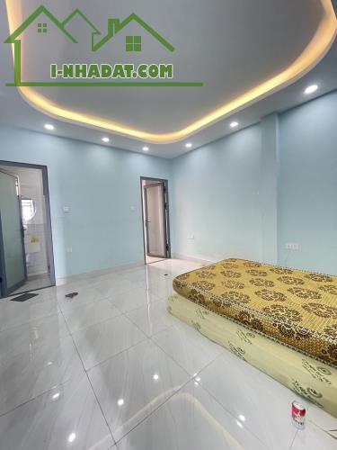 Bán nhà 100m2, HXH, Liên Khu 4-5, Bình Tân, 3 tầng, 5PN, giá 5.9 tỷ còn thương lượng. - 2