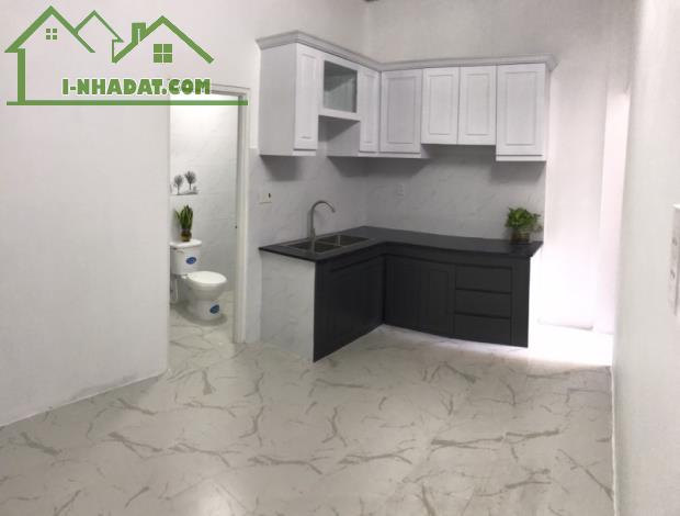 Bán nhà CN 82m2, Hẻm xe hơi 5m Đường Lũy Bán Bích, Q. Tân Phú - 2