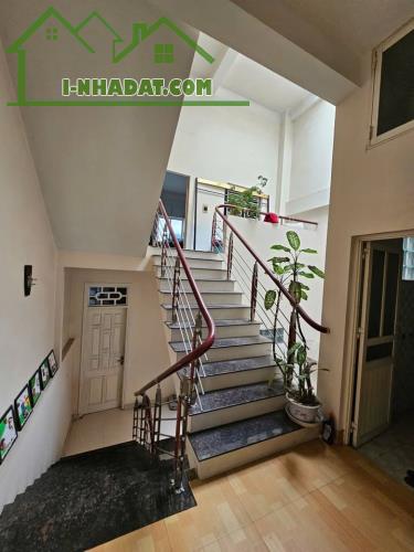 Bán nhà Tô Ngọc Vân - 90m2 x 4T x MT 8m - Ngõ thông oto tránh - 4 ngủ - Hướng DB - 2