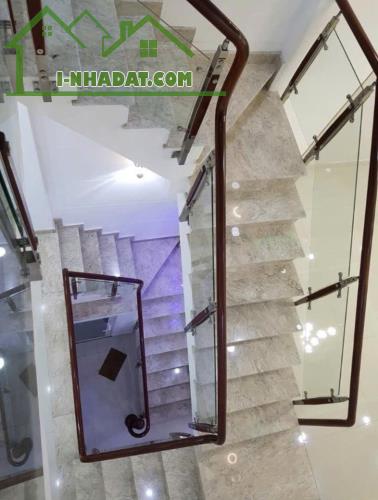 Nhà 4Tầng MẶT TIỀN, ÔTÔ TRONG NHÀ, Gần BV Lê Văn Thịnh Q2. Giá 10.X Tỷ - 1