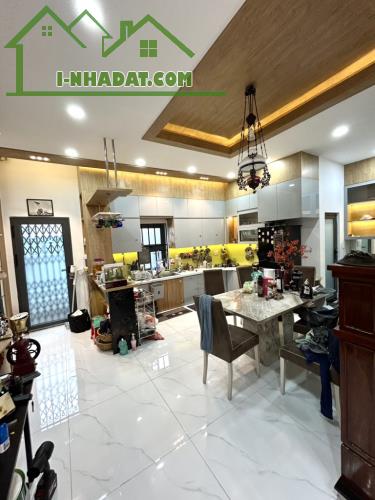 NHÀ 2 MẶT TIỀN NGANG 7.2M X16M ,ĐƯỜNG XE HƠI THÔNG LÊ VĂN LƯƠNG ,QUẬN 7 - 2