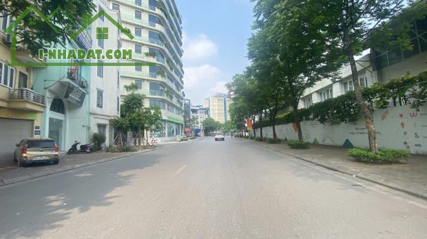 TẦM TIỀN, NHÀ ÁI MỘ 40M, 6T, MT6M, NỞ HẬU, THANG MÁY, TẶNG NỘI THẤT, 10M RA Ô TÔ TRÁNH.