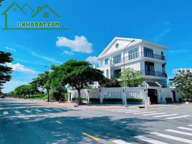Đất đẹp 13.5x23 full thổ cư, mặt tiền đường 12m KDC Bộ CA Pham hữu Lầu Phước Kiển 21.3 tỷ