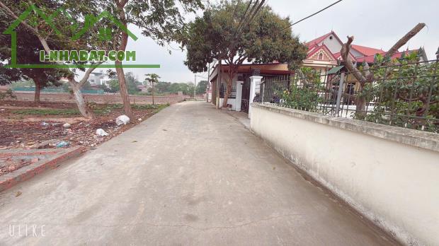 ĐƯỜNG THÔNG RỘNG 6 M CHỤC CHÍNH KHU ĐÔNG  DÂN CƯ GIÁ NHỈNH HƠN 2 TỶ DT 80,9 M -- DC TẠI - 4