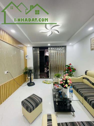 HÀNG NGON GIÁ RẺ TÔN ĐỨC THẮNG ĐỐNG ĐA. 25M X 4T. GIÁ: 5,4 TỶ - 1