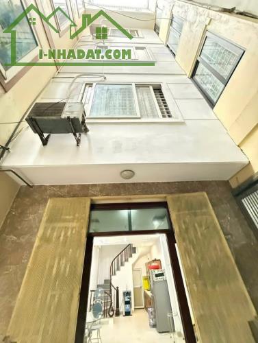 🏡 SỔ ĐỎ SẴN - CÔNG CHỨNG NGAY - NHÀ MẶT NGÕ XE TẢI TRÁNH - 7 PHÚT RA ĐẠI HỌC THỂ THAO & Q