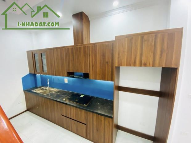 SIÊU PHẨM 1 NHÀ RA MẶT PHỐ - DÂN XÂY - FULL NỘI THẤT - TRUNG TÂM LONG BIÊN - 2