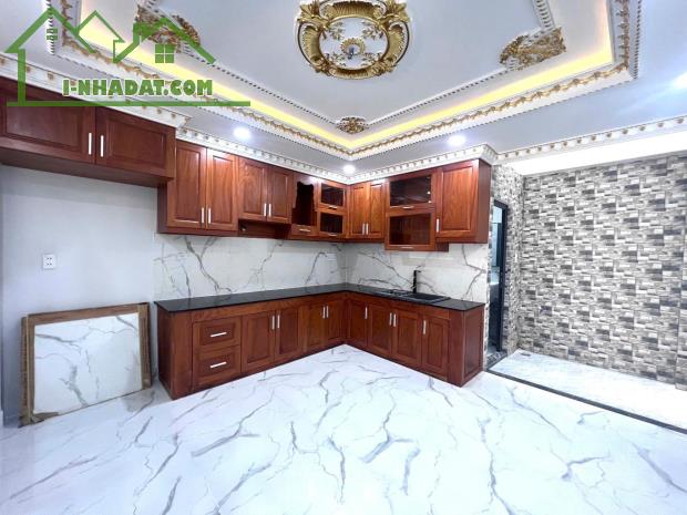 Bán Nhà Hẻm Xe Hơi 6m Đường Linh Đông 68m2 Xây 5 Tầng Đúc BTCT Nhỉnh 8 Tỷ - 1
