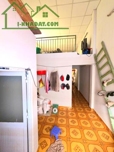 Nhà Phố 2 Mặt Hẻm Ô Tô – 104m² –– Cho Thuê 7tr/Tháng – Gần Chợ Tăng Nhơn Phú A Thủ Đức - 4