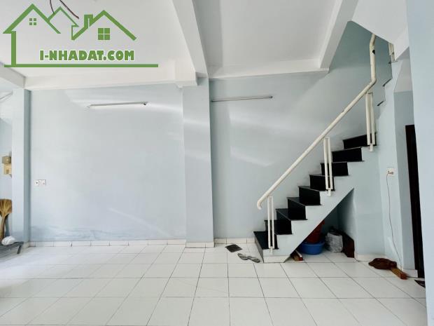 Chủ gấp Bán giảm 800tr, 2Tầng, 56m2, HXH, CC Bàu Cát Tân Bình chỉ 6Tỷ. - 2