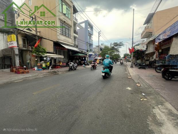 Bán nhà mới quận 8 nở hậu tài lộc