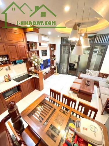 Bán nhà xinh xắn ngõ rộng tại phố cổ Ngọc Lâm , Long Biên 30m, MT4m, giá trên 4 tỷ