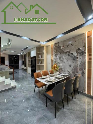 Nhà Mặt Tiền Thạnh Lộc 40 , 74m2 x 5 Tầng .Full Nội Thất  Gía chỉ nhỉnh 6 tỷ