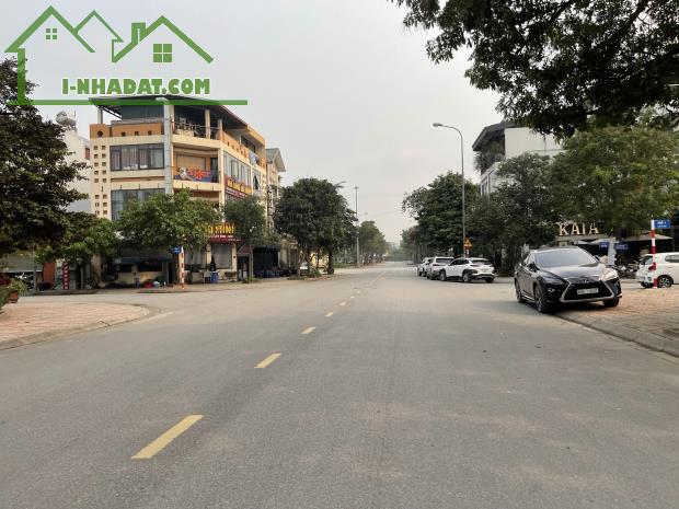 Cần bán gấp lô đất nằm 136m2 tại khu đấu giá 31ha, TT Trâu Quỳ, lô giáp góc cực đẹp