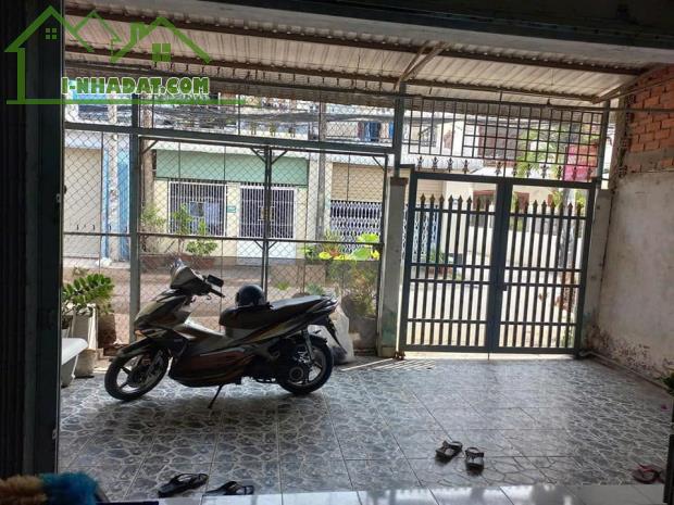 800 TRIỆU Nhà Đồng Tâm Trung Chánh Hóc Môn Cần Bán Gấp 50m2 Sổ Riêng Sang Tên