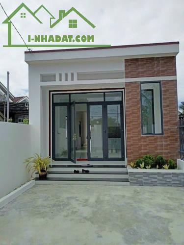 Nhà Hiếm Có Khó Tìm ở xã Tân Phú Trung-Củ Chi. Nhà cấp 4 DT 110m2. Giá 700 Triệu.